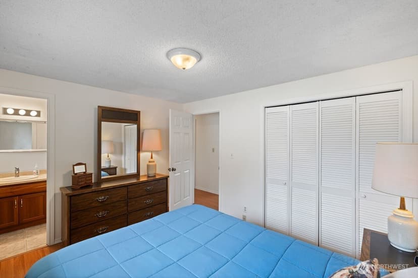Property photo for 1127 12th Avenue SE, Puyallup photo 18