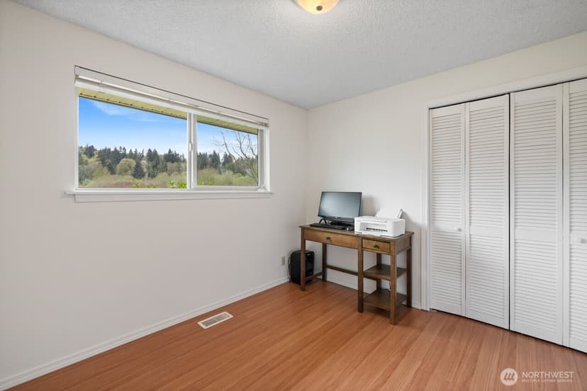 Property photo for 1127 12th Avenue SE, Puyallup photo 24