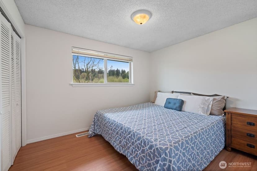 Property photo for 1127 12th Avenue SE, Puyallup photo 23