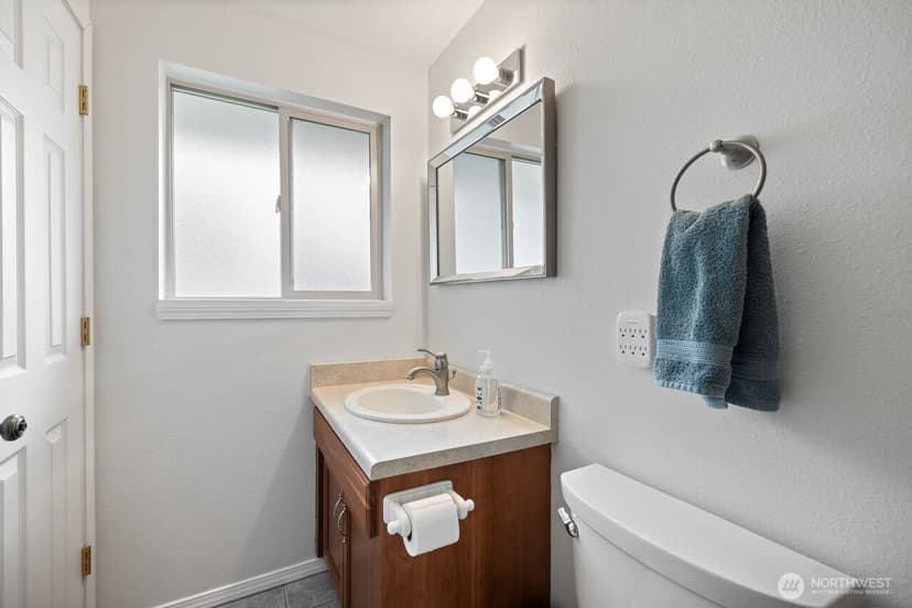 Property photo for 1127 12th Avenue SE, Puyallup photo 21