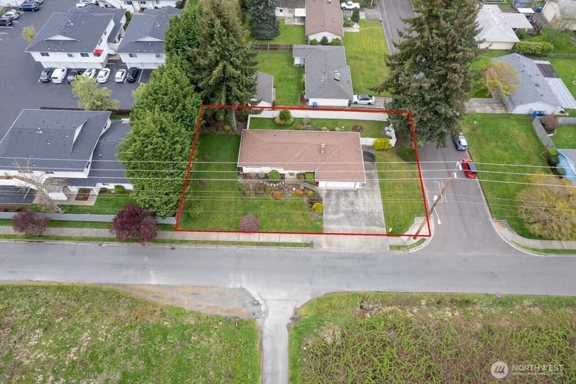 Property photo for 1127 12th Avenue SE, Puyallup photo 28