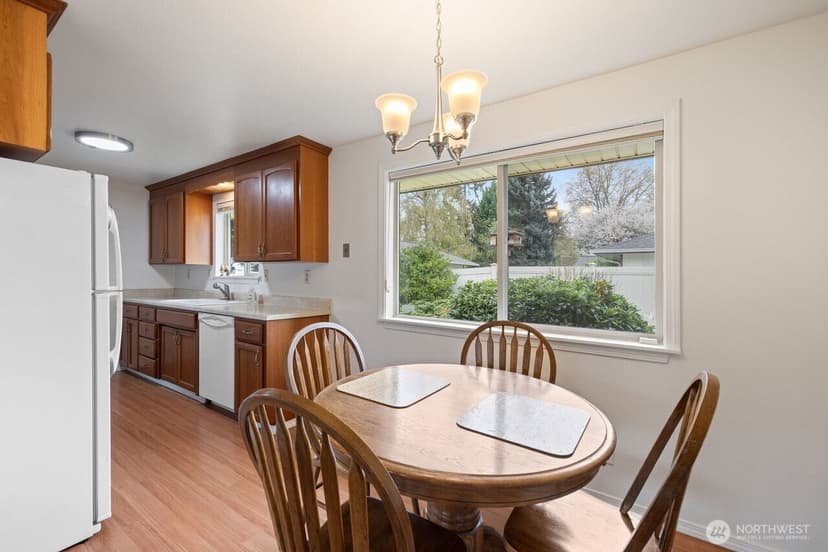Property photo for 1127 12th Avenue SE, Puyallup photo 16