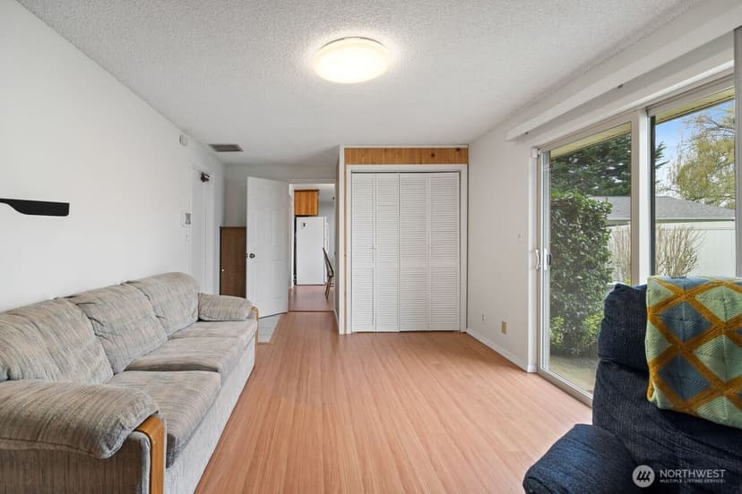 Property photo for 1127 12th Avenue SE, Puyallup photo 27
