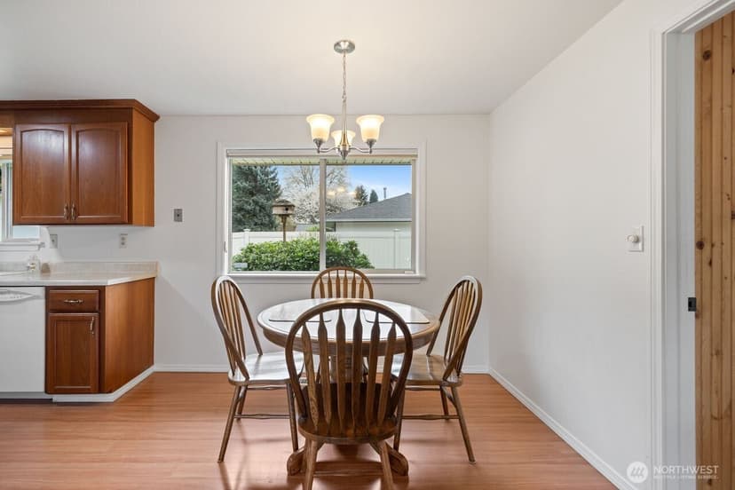 Property photo for 1127 12th Avenue SE, Puyallup photo 12