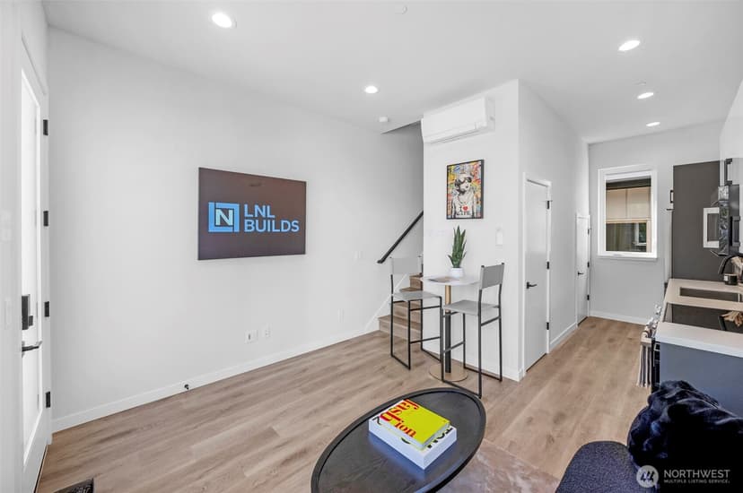 Property photo for 6722 Corson Avenue S #B, Seattle photo 11