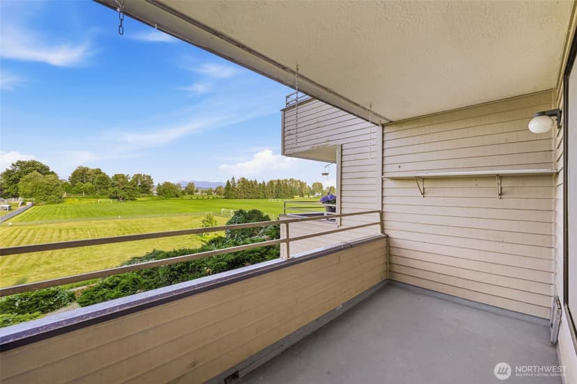 Property photo for 101 Pine Ave #105, Snohomish photo 11