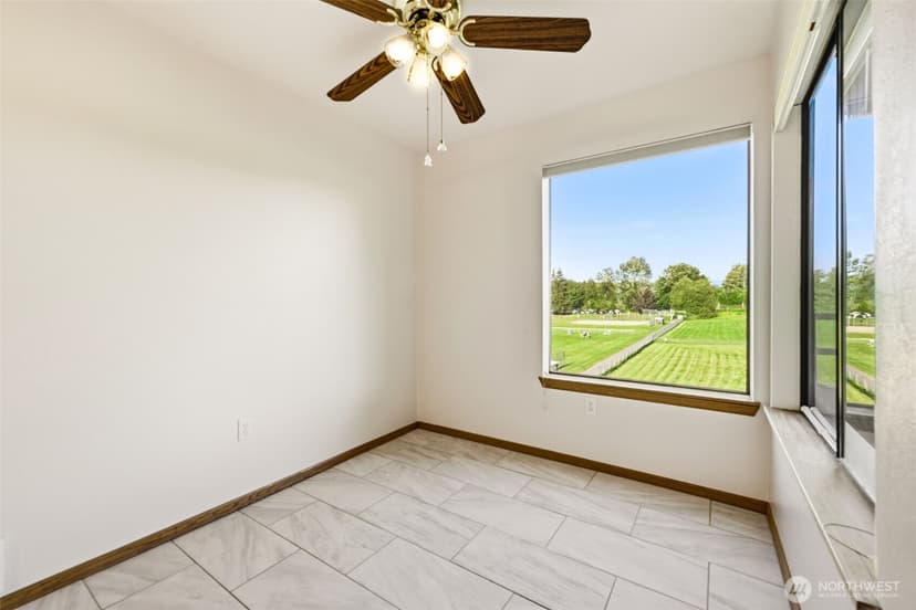Property photo for 101 Pine Ave #105, Snohomish photo 10
