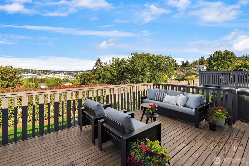Property photo for 4306 29th Avenue W, Seattle photo 13