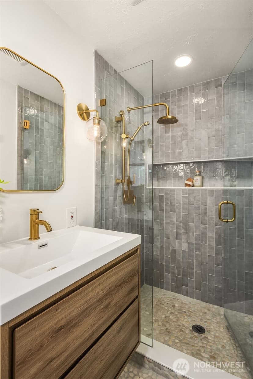 Property photo for 4306 29th Avenue W, Seattle photo 12