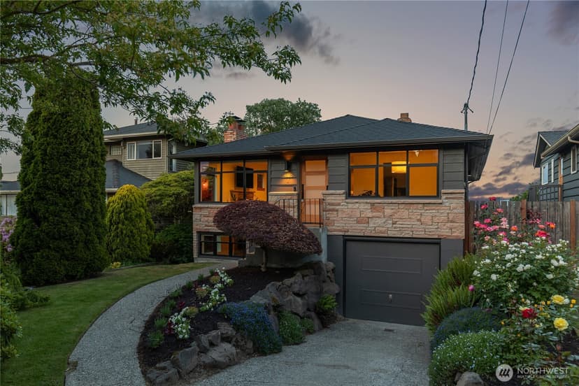 Property photo for 4306 29th Avenue W, Seattle photo 28