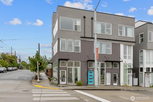 Property photo for 800 23rd Avenue S #A, Seattle photo 2