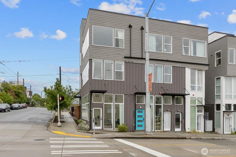 Property photo for 800 23rd Avenue S #A, Seattle photo 2