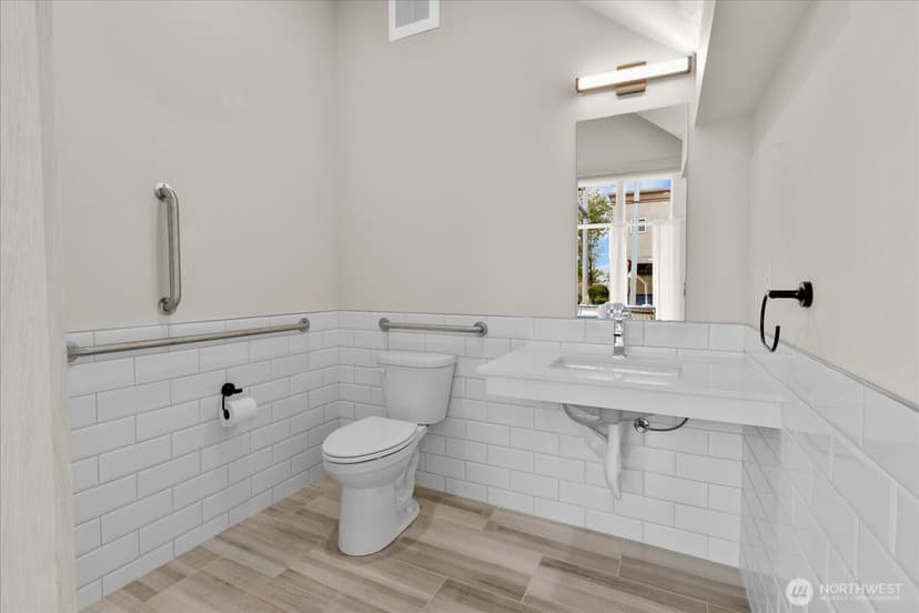 Property photo for 800 23rd Avenue S #A, Seattle photo 7