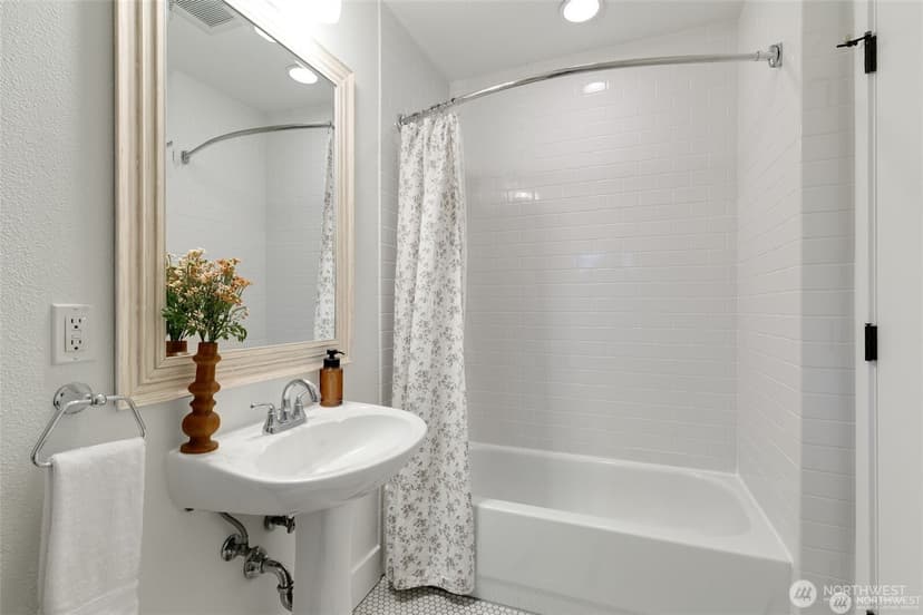 Property photo for 117 John Street #9, Seattle photo 16