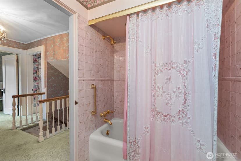 Property photo for 1875 E Hamlin Street, Seattle photo 17