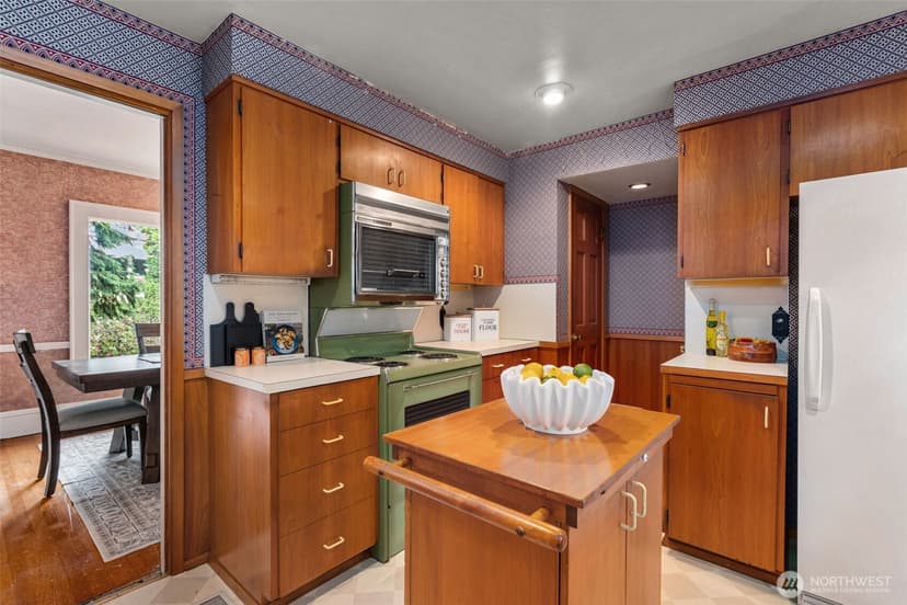 Property photo for 1875 E Hamlin Street, Seattle photo 8