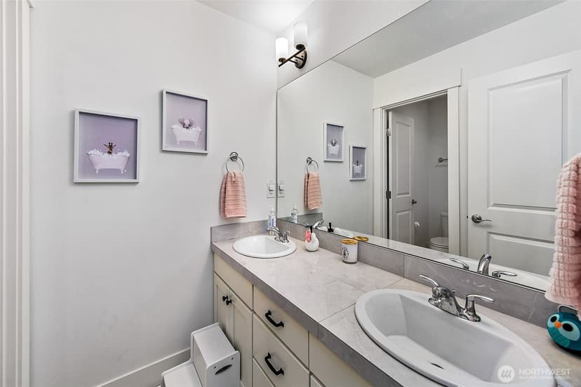 Property photo for 14002 3rd Avenue NE #105, Duvall photo 18
