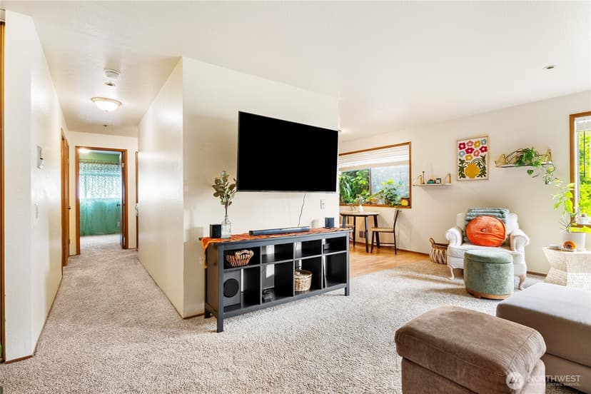Property photo for 2619 Rucker Avenue #2, Everett photo 8