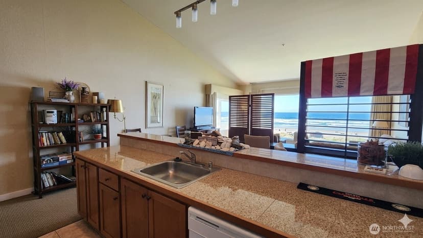 Property photo for 1335 Ocean Shores Boulevard SW #S51, Ocean Shores photo 17