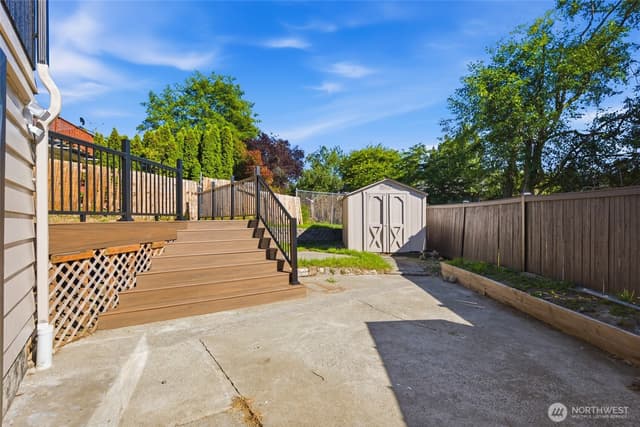 Property photo for 1813 S 244th Place, Des Moines photo 4