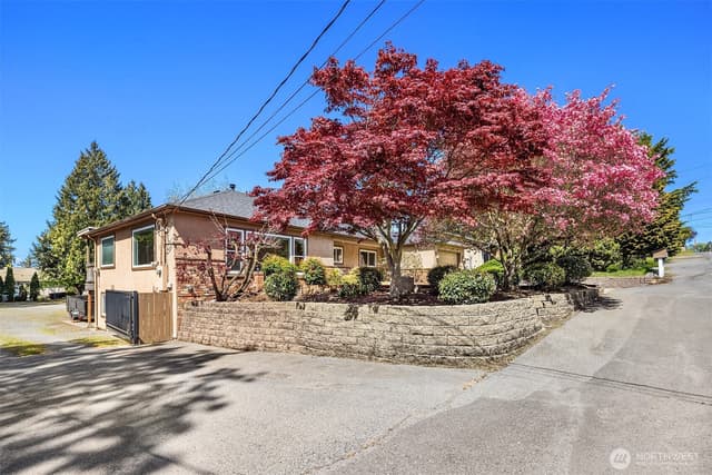 Property photo for 1161 Aberdeen Avenue NE, Renton photo 2