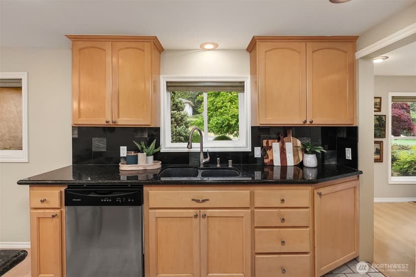 Property photo for 1161 Aberdeen Avenue NE, Renton photo 8