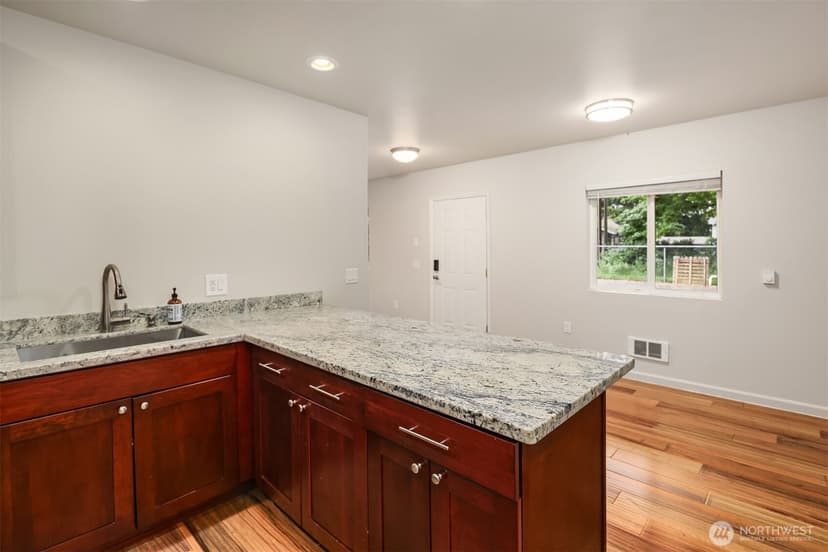 Property photo for 1161 Aberdeen Avenue NE, Renton photo 28