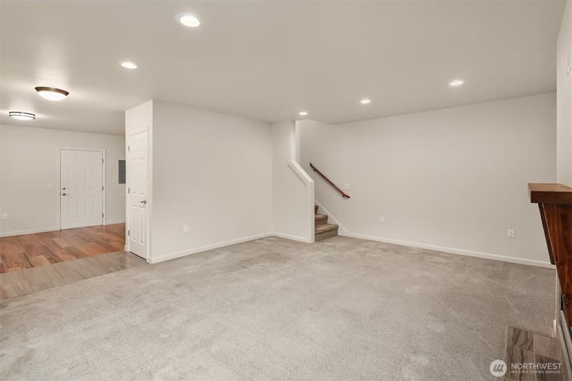 Property photo for 1161 Aberdeen Avenue NE, Renton photo 31