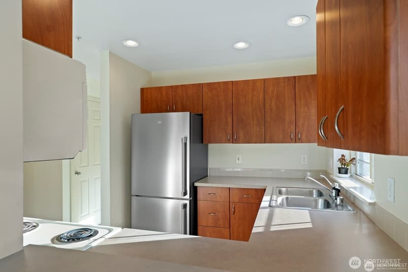 Property photo for 20800 72nd Avenue W #202, Edmonds photo 11