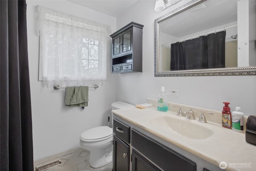 Property photo for 1410 7th Avenue SW, Puyallup photo 11