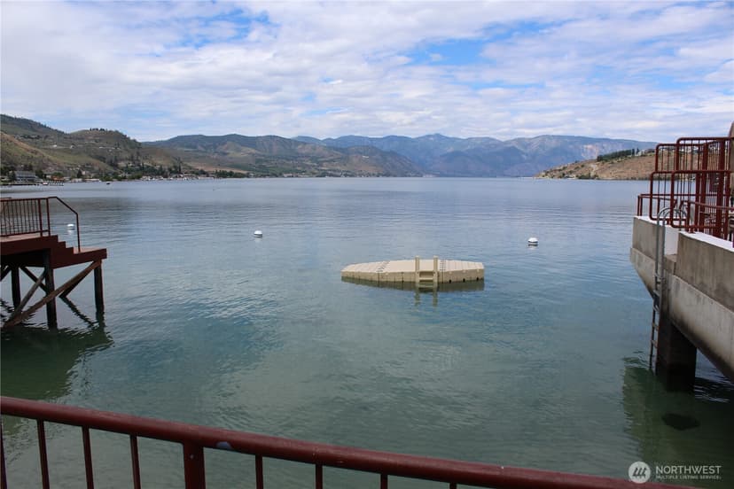 Property photo for 322 W Woodin Avenue #527, Chelan photo 11