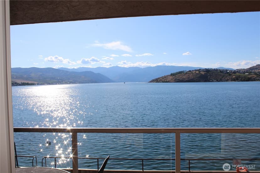 Property photo for 322 W Woodin Avenue #527, Chelan photo 37