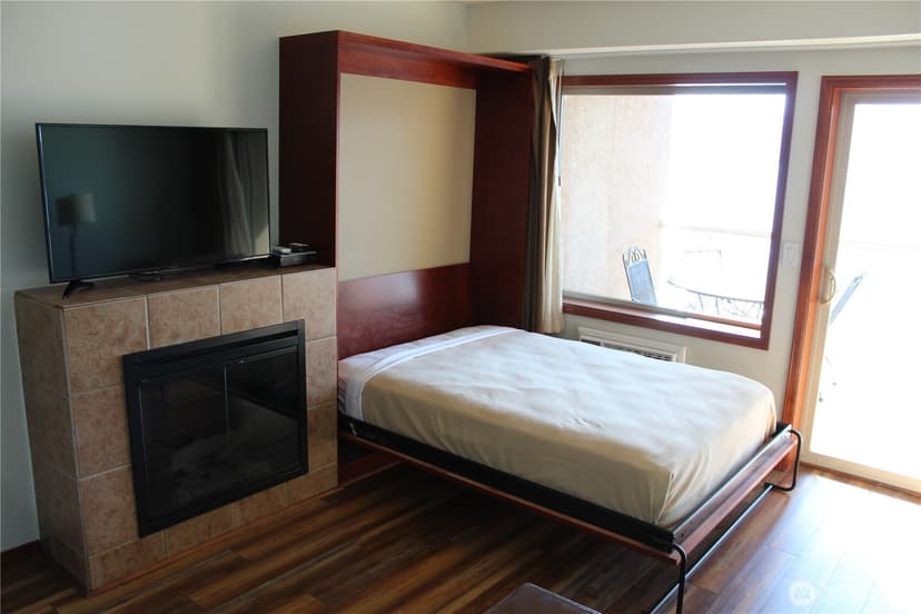 Property photo for 322 W Woodin Avenue #527, Chelan photo 39