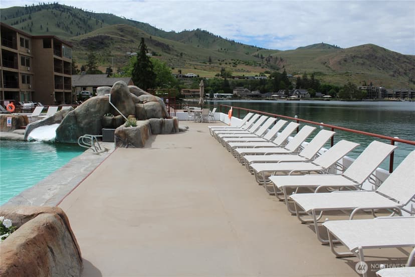 Property photo for 322 W Woodin Avenue #527, Chelan photo 7