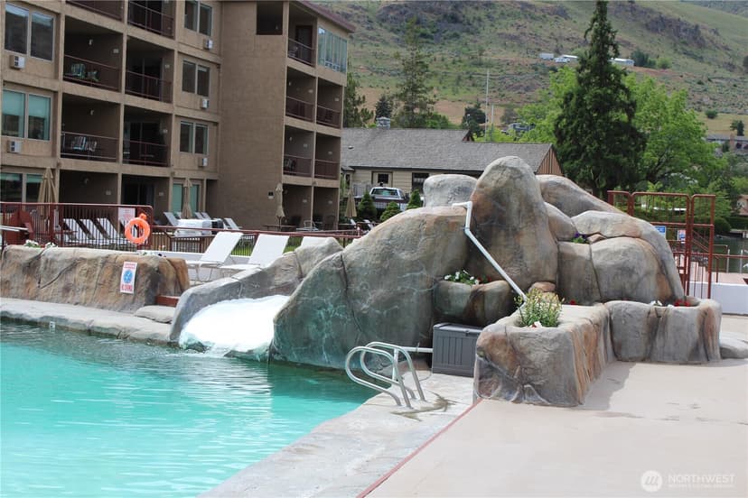 Property photo for 322 W Woodin Avenue #527, Chelan photo 9