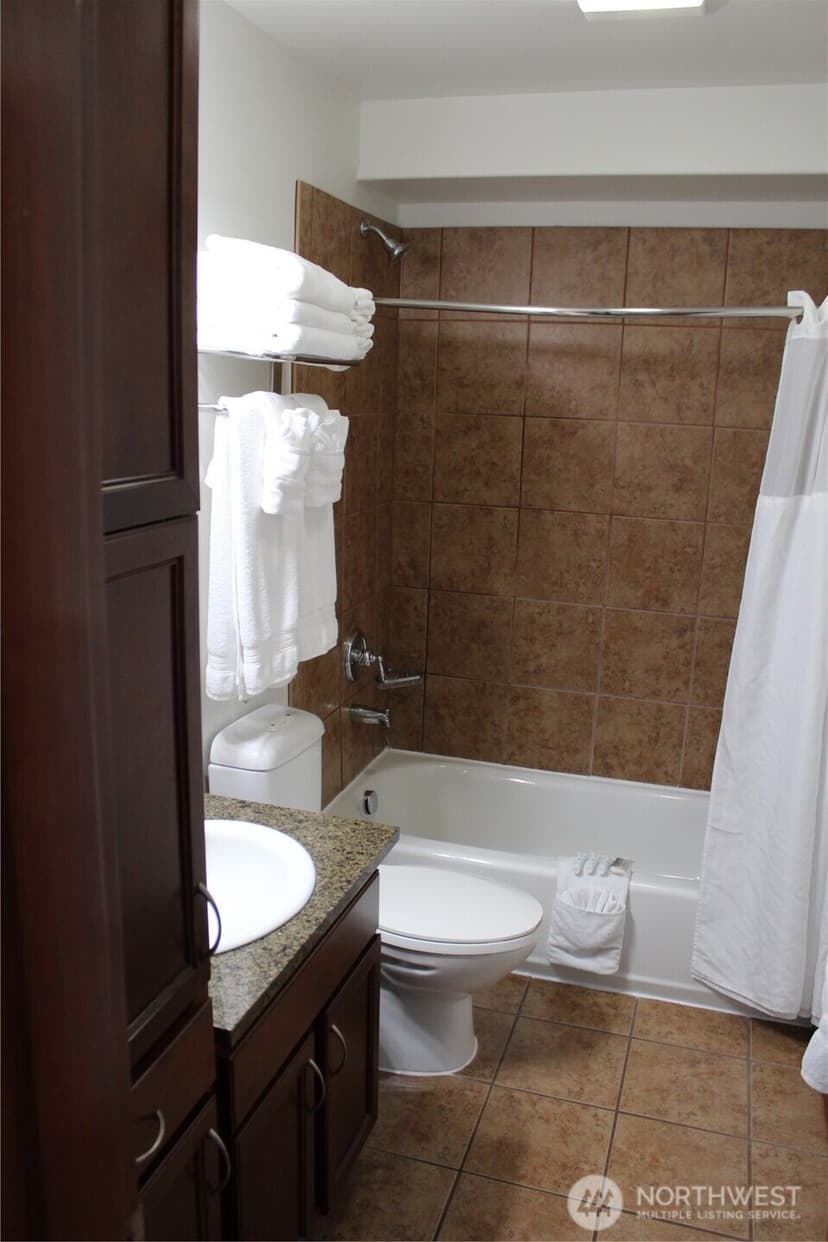 Property photo for 322 W Woodin Avenue #527, Chelan photo 26