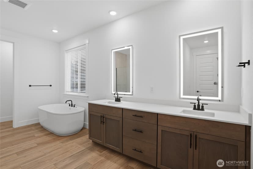 Property photo for 32041 Myrtle Avenue SE, Black Diamond photo 13