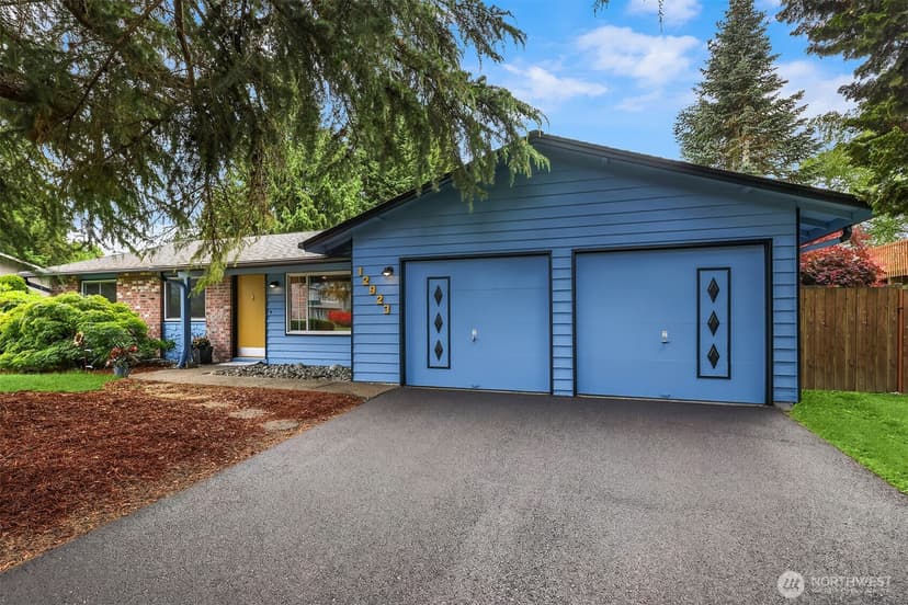 Property photo for 12923 NE 144th NE Place, Kirkland photo 2