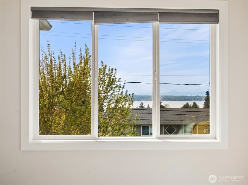 Property photo for 2824 Park Avenue N, Renton photo 21