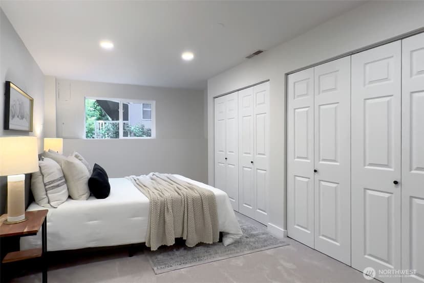 Property photo for 895 Highwood Drive SW, Issaquah photo 25
