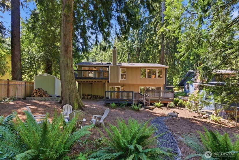 Property photo for 895 Highwood Drive SW, Issaquah photo 3