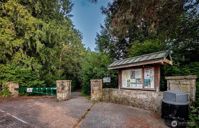 Property photo for 5336 SW Admiral Way, Seattle photo 34