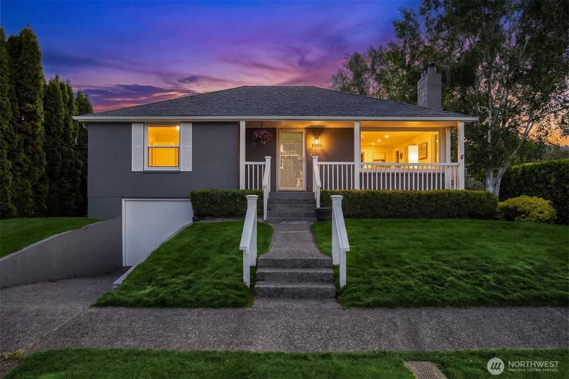 Property photo for 3053 32nd Avenue W, Seattle