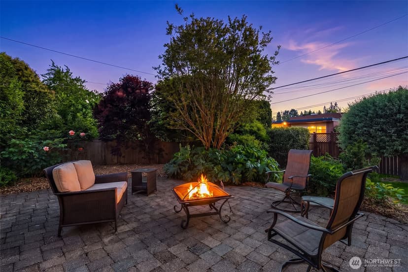 Property photo for 3053 32nd Avenue W, Seattle photo 28