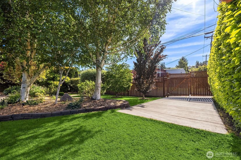Property photo for 3053 32nd Avenue W, Seattle photo 30
