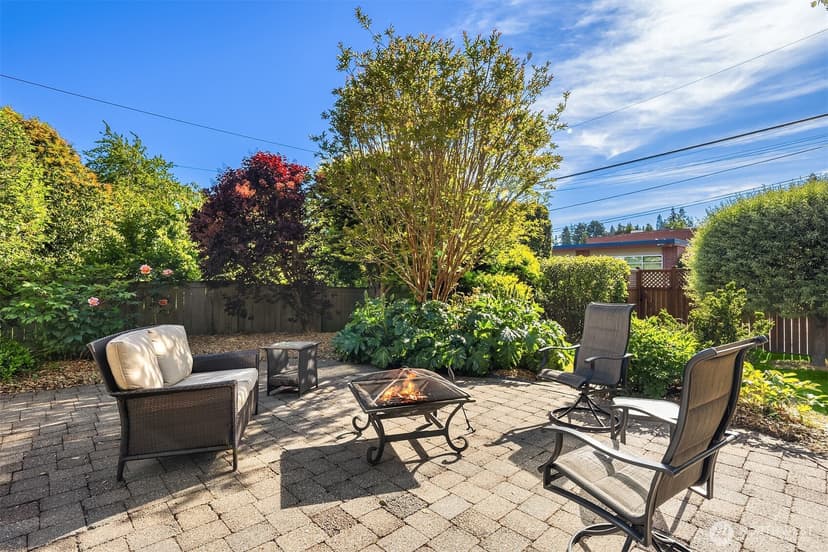 Property photo for 3053 32nd Avenue W, Seattle photo 29