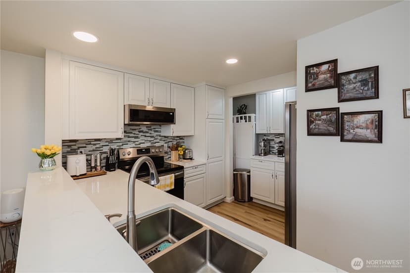 Property photo for 1760 W Sunn Fjord Lane #F 202, Bremerton photo 11