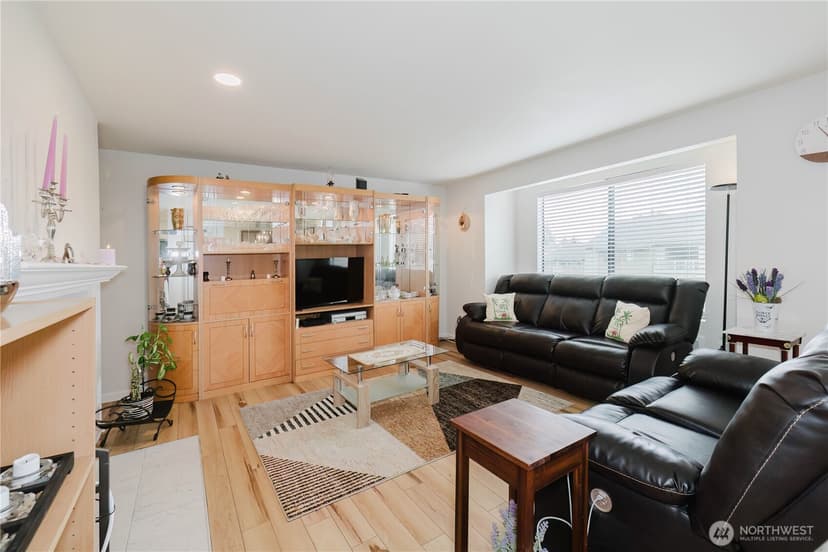Property photo for 1760 W Sunn Fjord Lane #F 202, Bremerton photo 5