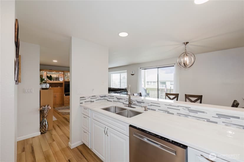 Property photo for 1760 W Sunn Fjord Lane #F 202, Bremerton photo 14