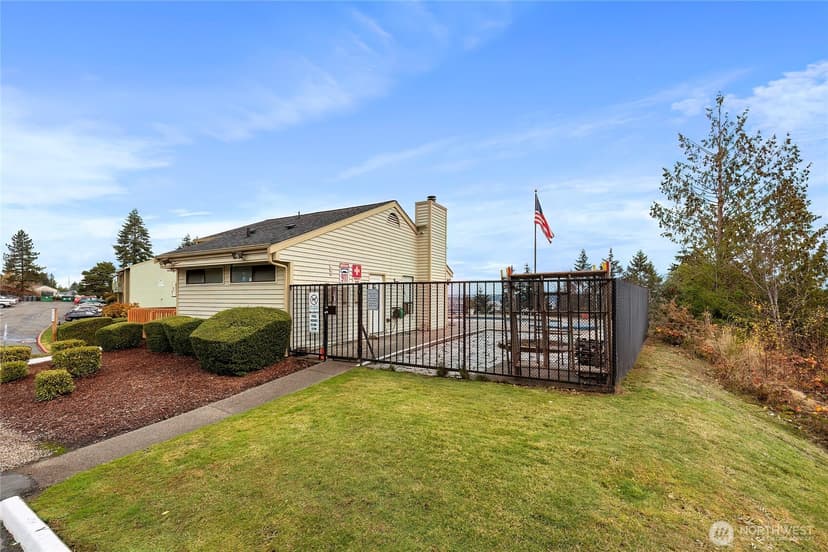 Property photo for 1760 W Sunn Fjord Lane #F 202, Bremerton photo 37